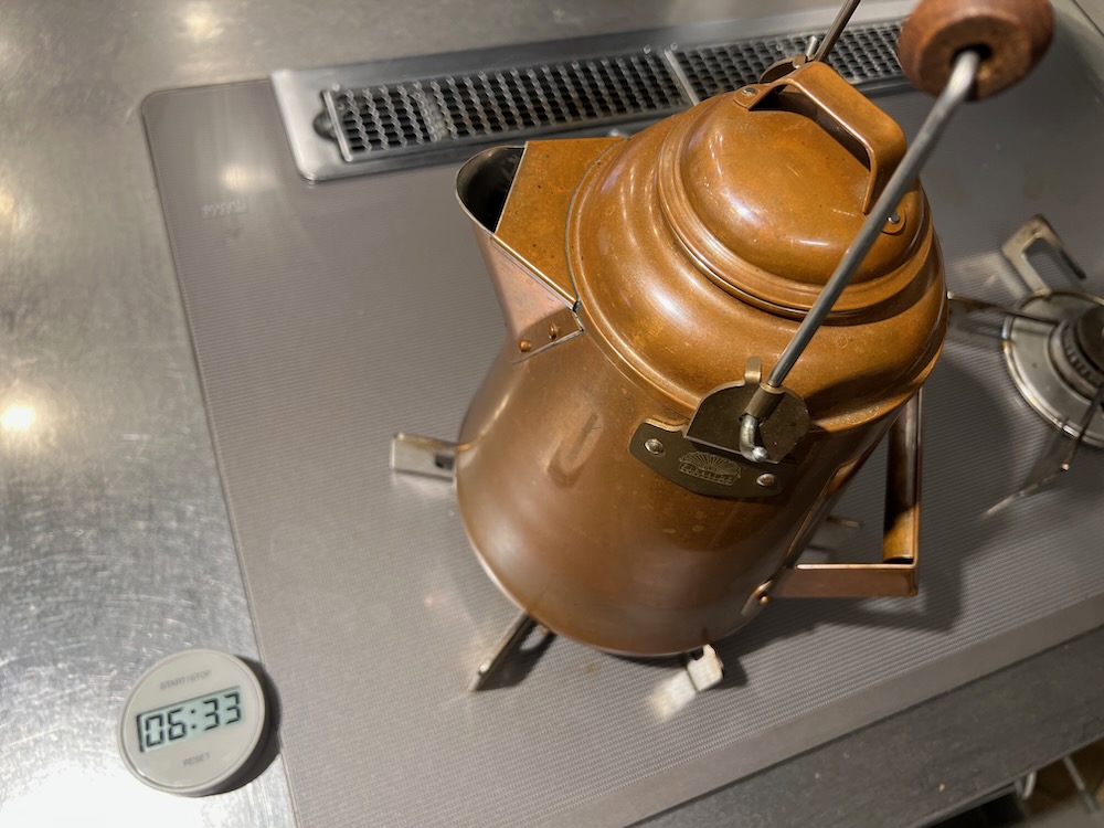 銅製のグランマーコッパーケトルは6分33秒でお湯が沸いた。