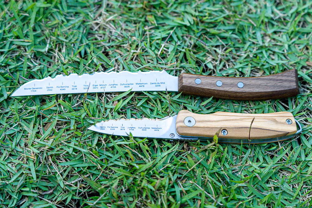 ユニバーサルナイフとマローヤナイフの比較